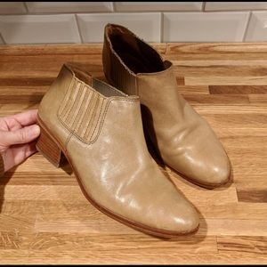 Madewell mink tan Spencer Chelsea ankle boots 8.5